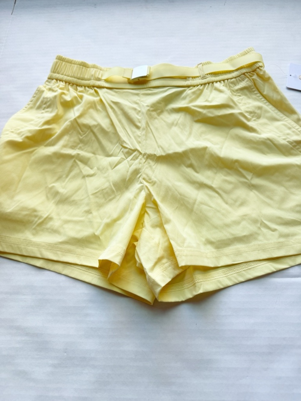 ATHLETA New Highland High Rise 3 1/2" Utility Short in Citron Yellow NWT - Picture 8 of 16